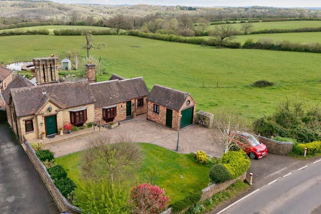 3 bed detached house for saleBowline Cottage, Coalport Rd, Broseley TF12