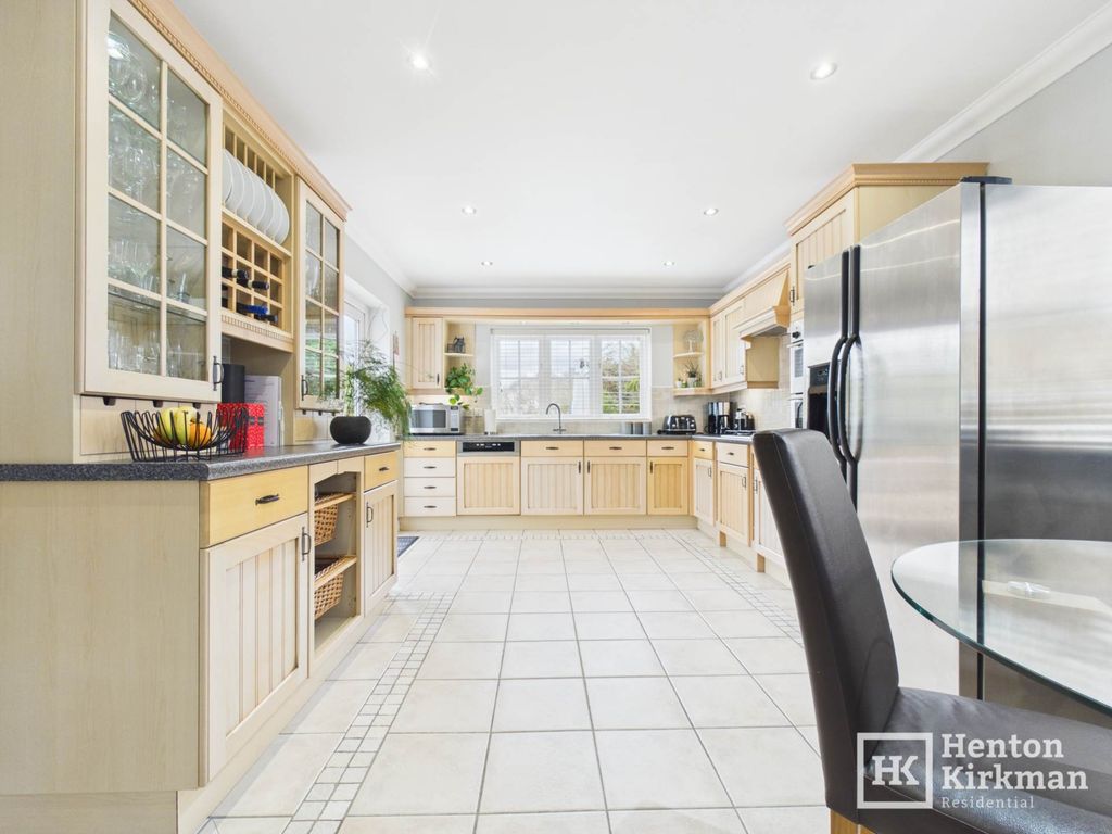 Additional image 20 of 5 bed detached house for saleNoak Hill Road, Billericay CM12