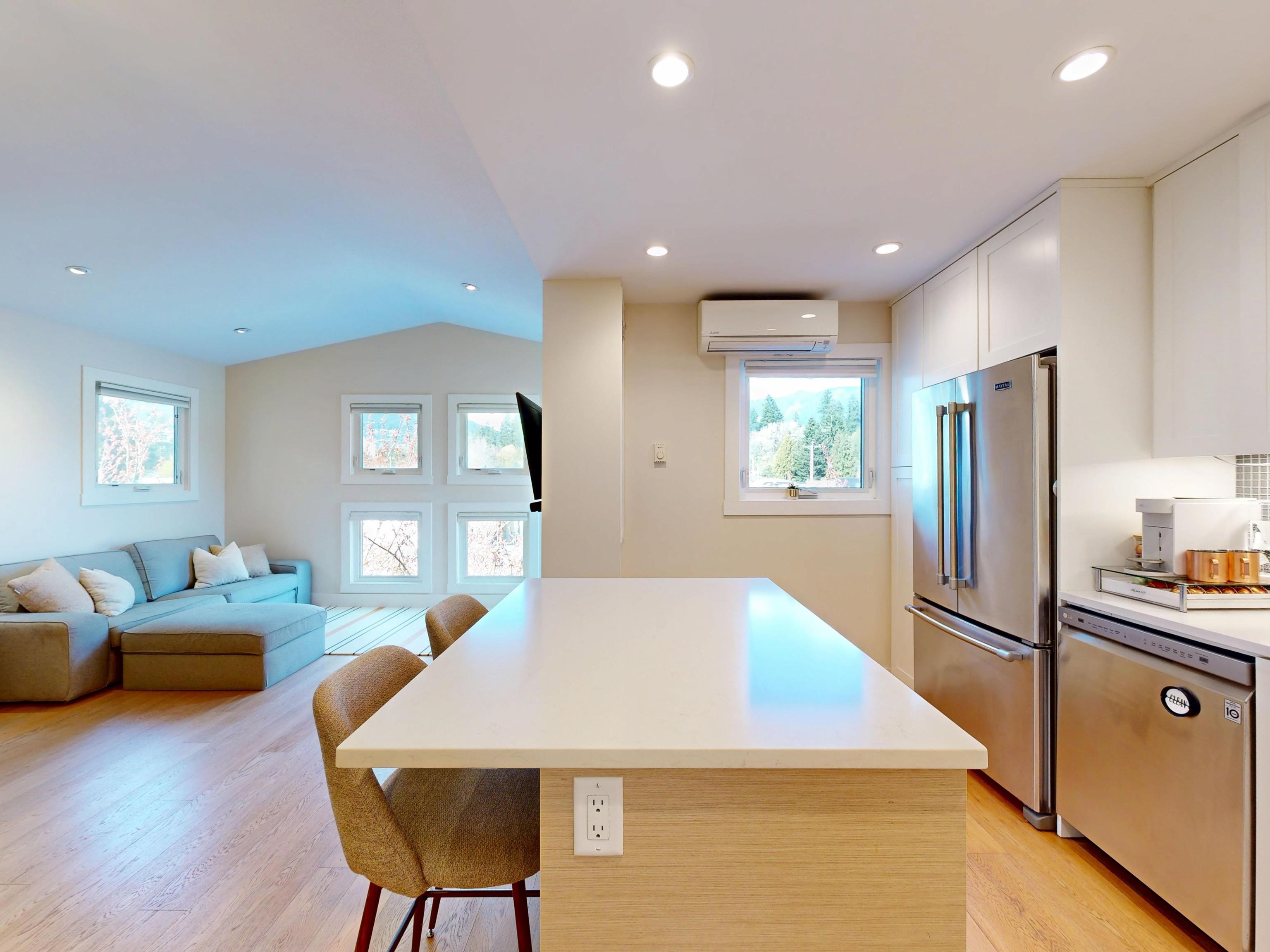 Additional image 6 of 304-1528 Bowser Avenue, North Vancouver, BC, V7P 2Y3