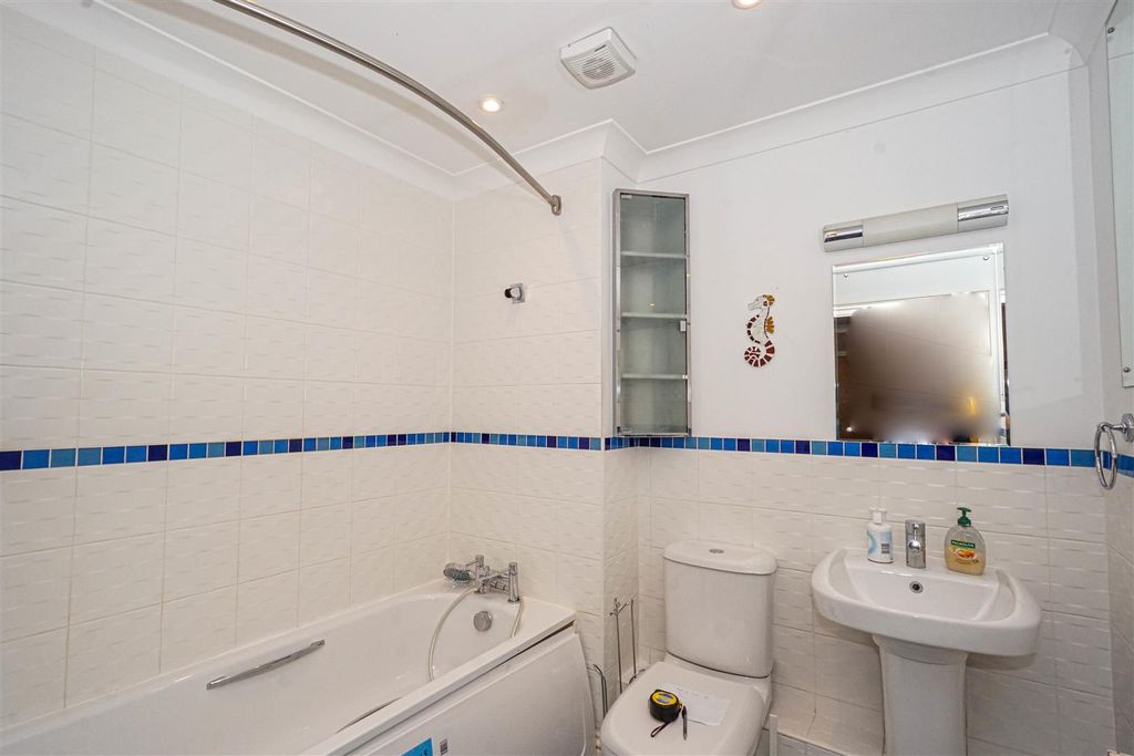 Additional image 7 of 2 bed flat for saleBeachy Head View, St. Leonards-On-Sea TN38