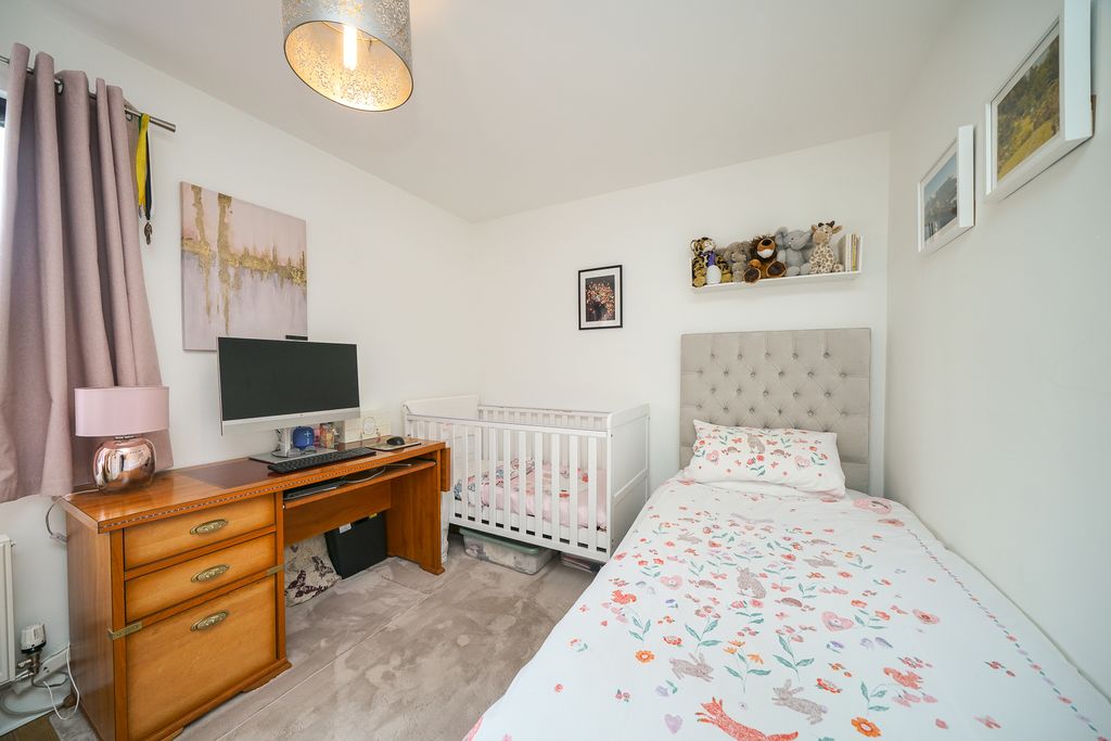 Additional image 11 of 2 bed flat for saleStag Lane, Berkhamsted HP4