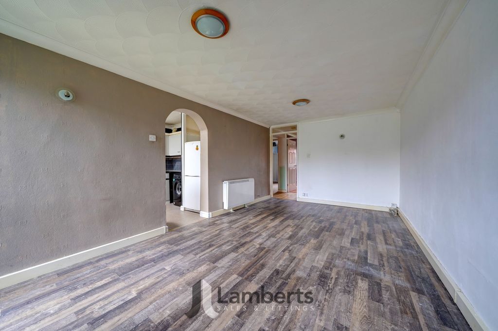 Additional image 8 of 2 bed flat for saleRidgeway Close, Studley B80