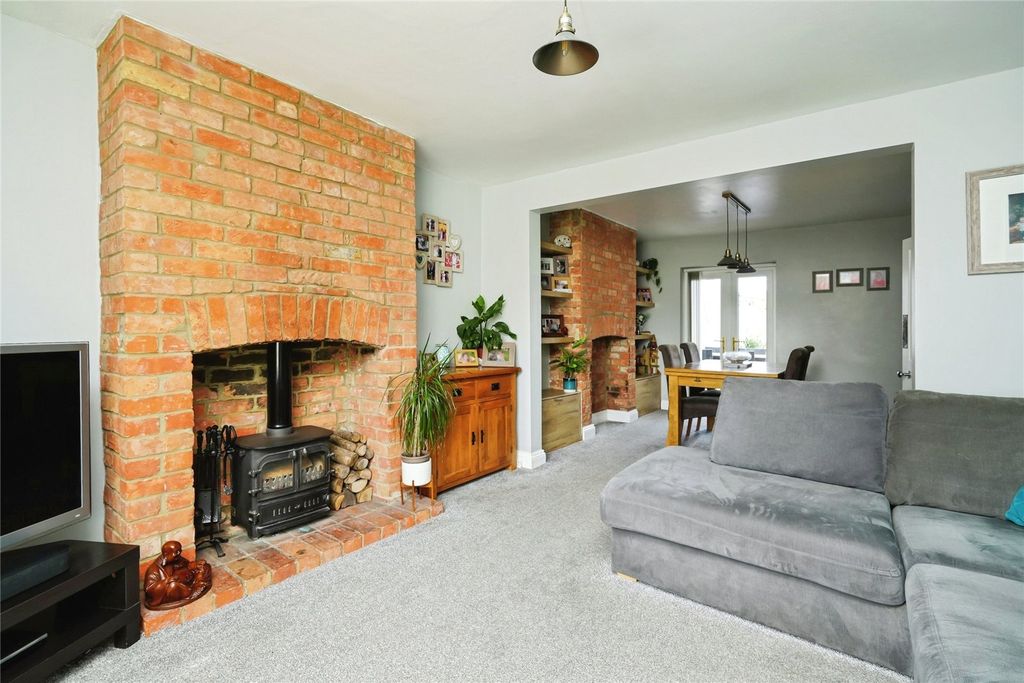 Additional image 5 of 3 bed terraced house for saleKings End, Bicester, Oxfordshire OX26