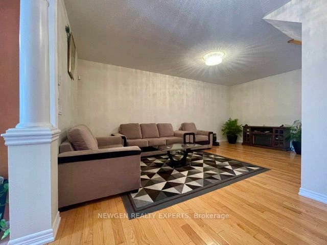 Additional image 6 of #Upper-42 Crystalview Crescent, Brampton, ON, L6P 2R7