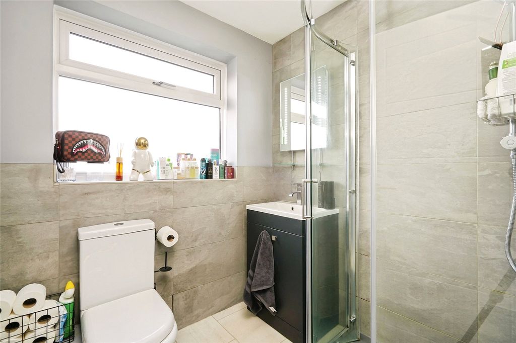 Additional image 21 of 3 bed semi-detached house for saleChichester Close, Bicester, Oxfordshire OX26