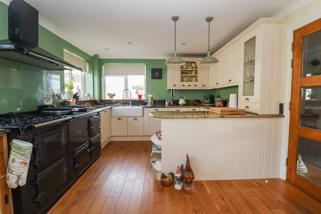 Additional image 11 of 4 bed detached house for saleSouth Cliff Avenue, Bexhill-On-Sea TN39