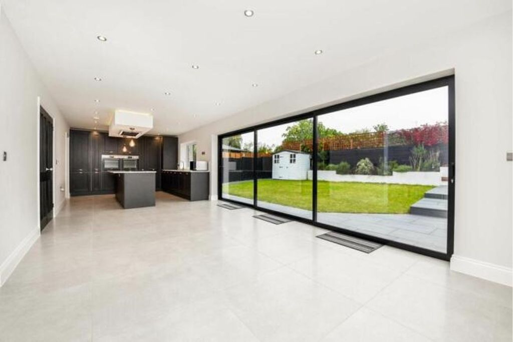 Additional image 7 of 4 bed detached house for saleThynne Road, Billericay CM11