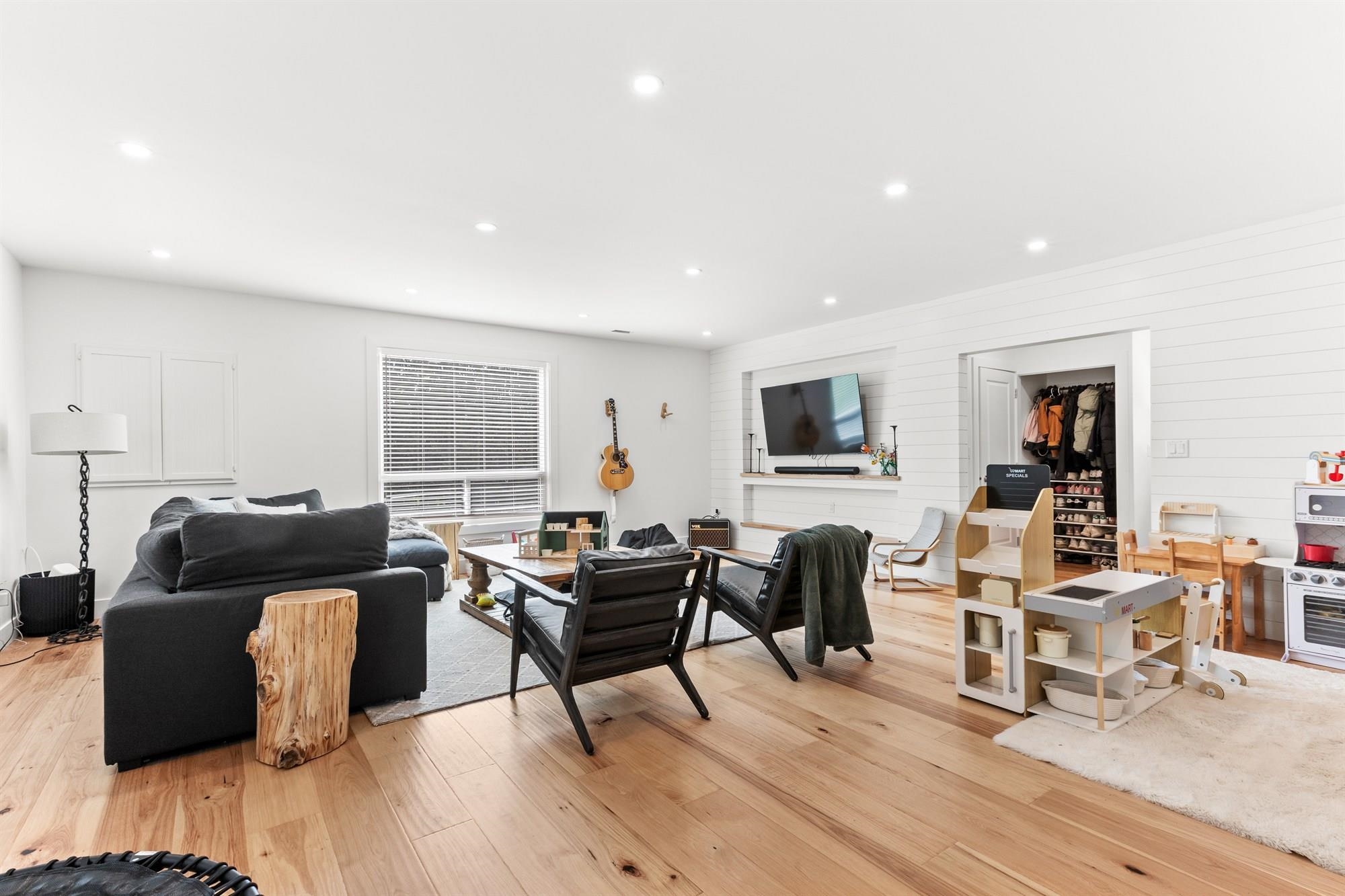 Additional image 4 of 7025 Hesslea Crescent, Abbotsford, BC, V4X 2C2