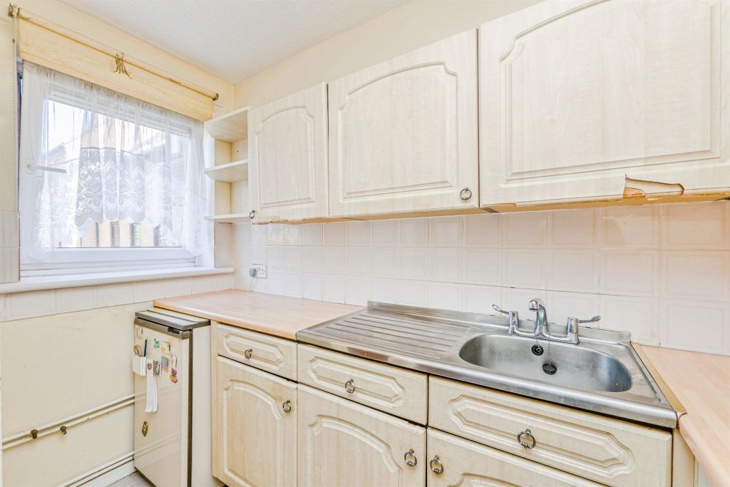 Additional image 5 of 2 bed flat for saleWordsworth Avenue, Roath, Cardiff CF24