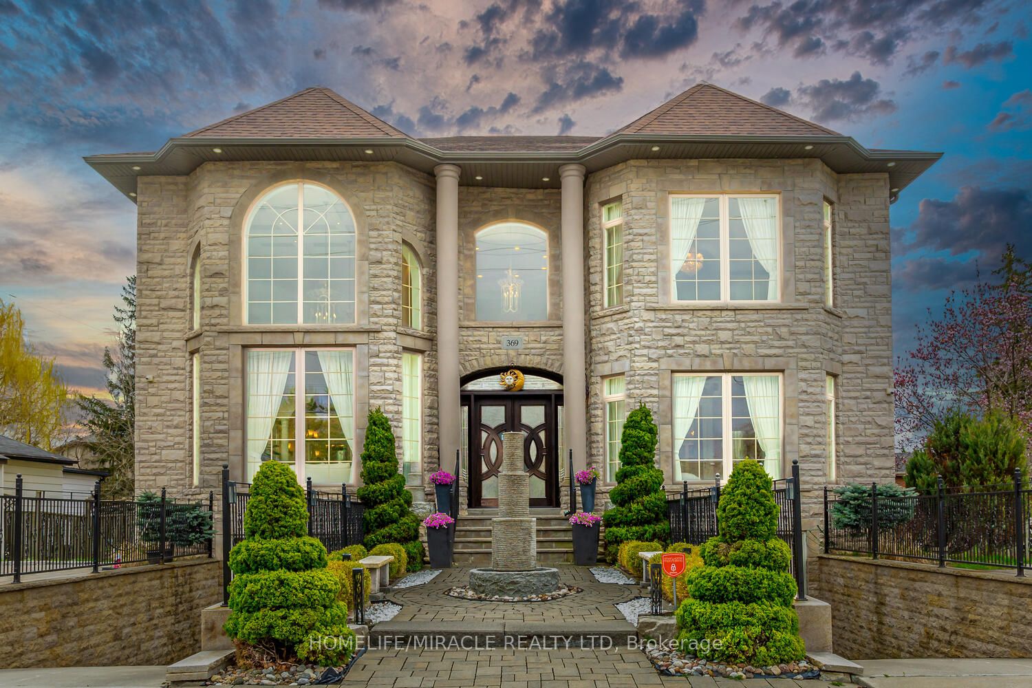 369 Toyne Vale Road, Pickering, ON, L1W 2G9