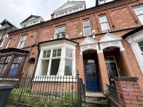 College Avenue, Highfields, Leicester LE2