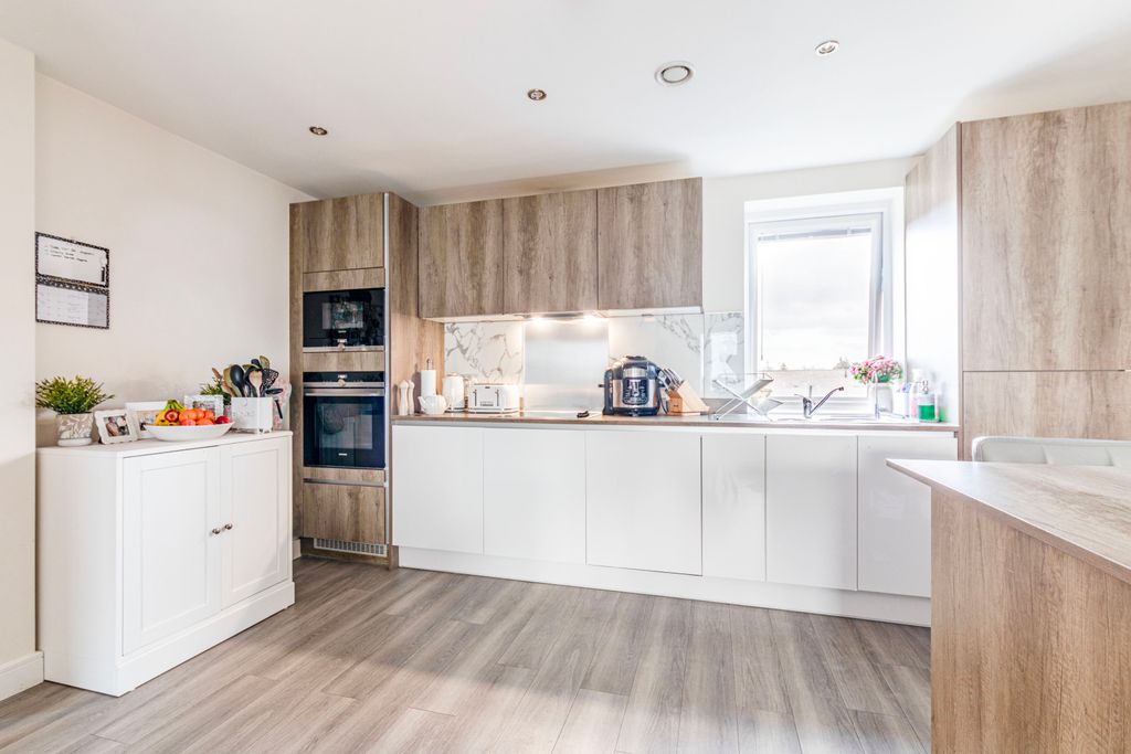 Additional image 3 of 2 bed flat for saleHawker Drive, Addlestone, Surrey KT15
