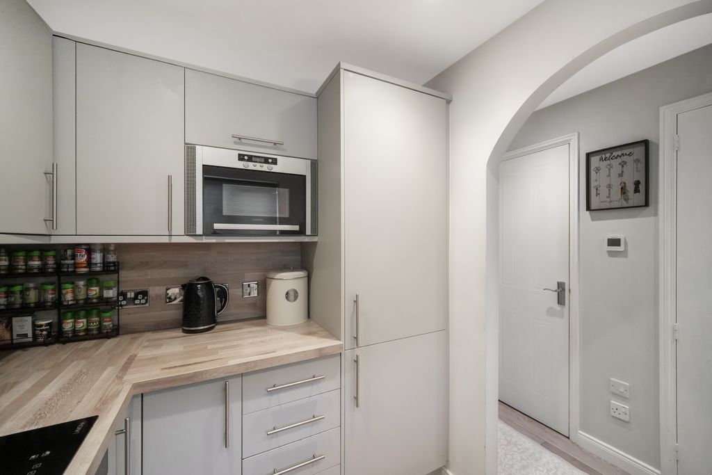 Additional image 7 of 2 bed end terrace house for sale23 Kilngate Brae, Edinburgh EH17