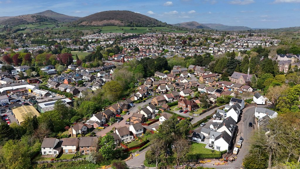 Additional image 25 of 3 bed detached house for sale15 Ostringen Close, Abergavenny, Monmouthshire NP7