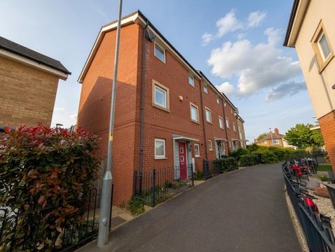 Onyx Crescent, Thurmaston, Leicester LE4