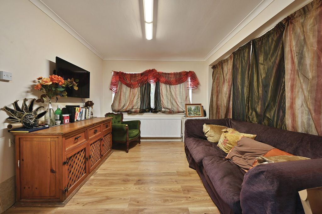 Additional image 7 of 6 bed detached house for saleCanterbury Road, Kennington TN25