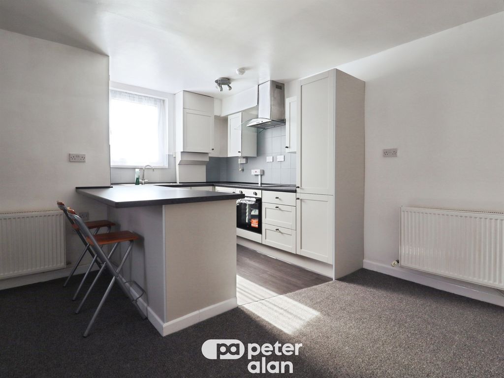 Additional image 2 of 3 bed flat for saleGlenroy Street, Cardiff CF24
