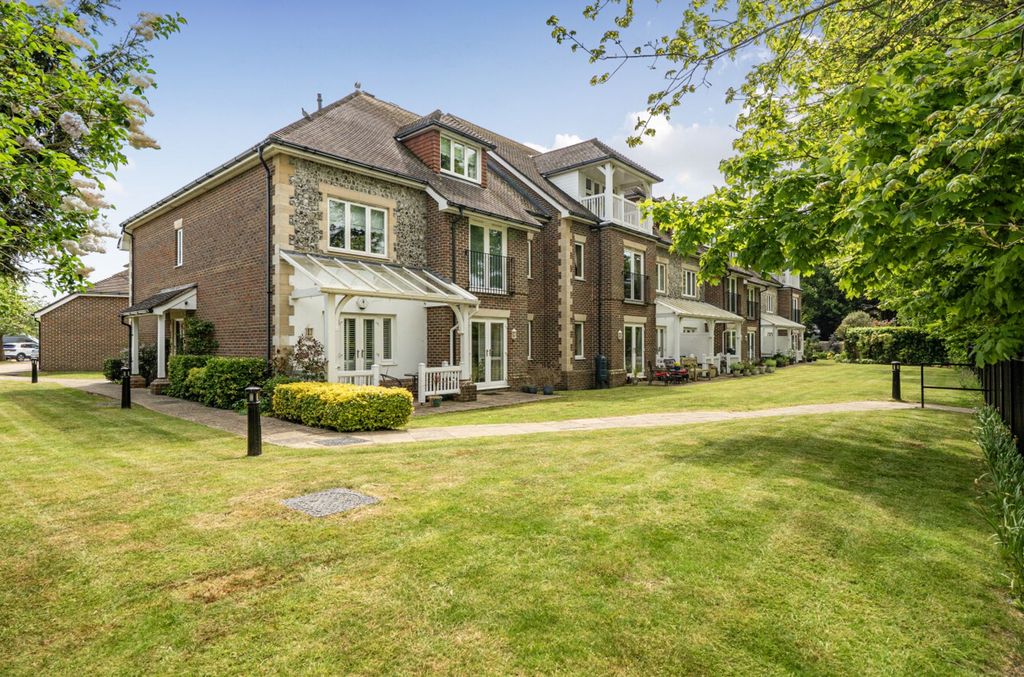 2 bed flat for saleGreenfields, Middleton-On-Sea PO22