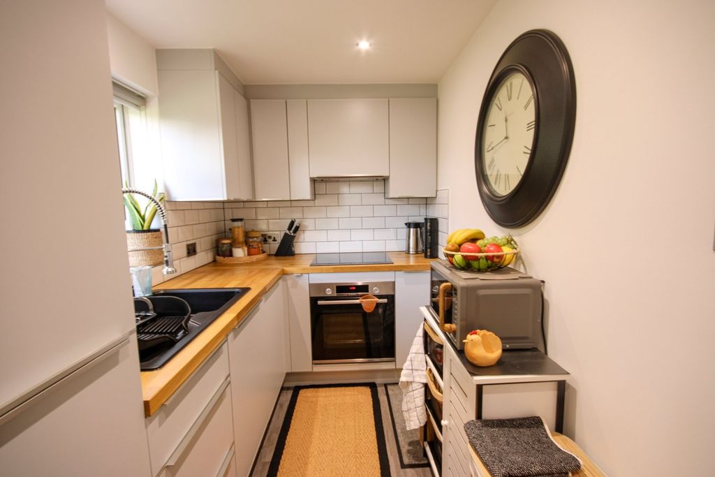 Additional image 7 of 3 bed flat for saleMarett Road, St Helier JE2