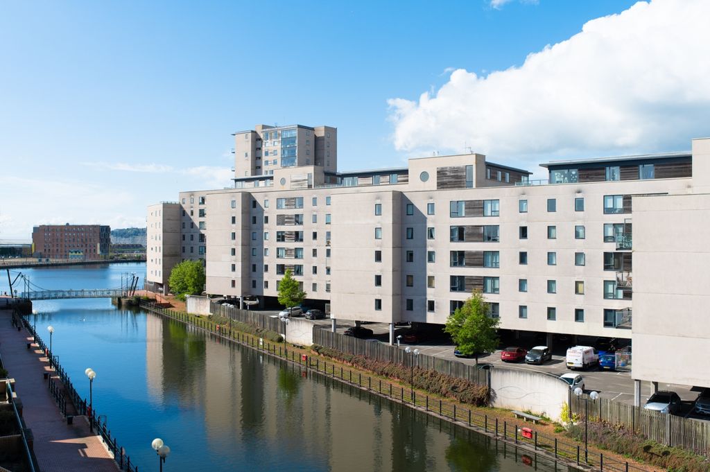 Additional image 2 of 3 bed flat for saleAdventurers Quay, Cardiff Bay CF10