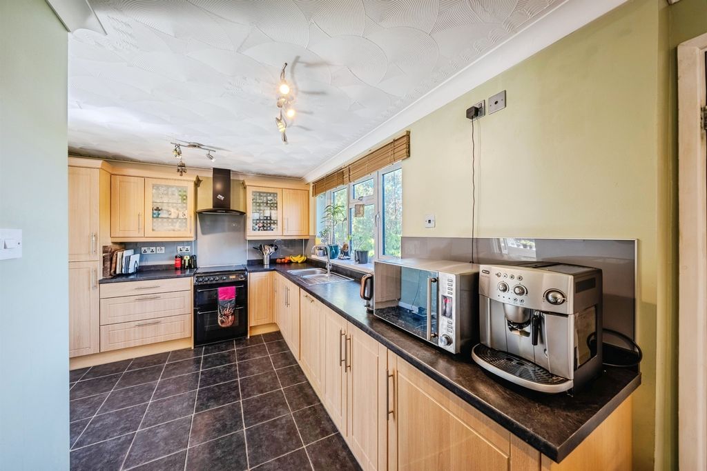 Additional image 7 of 4 bed semi-detached house for saleChannel View, Bulwark, Chepstow NP16