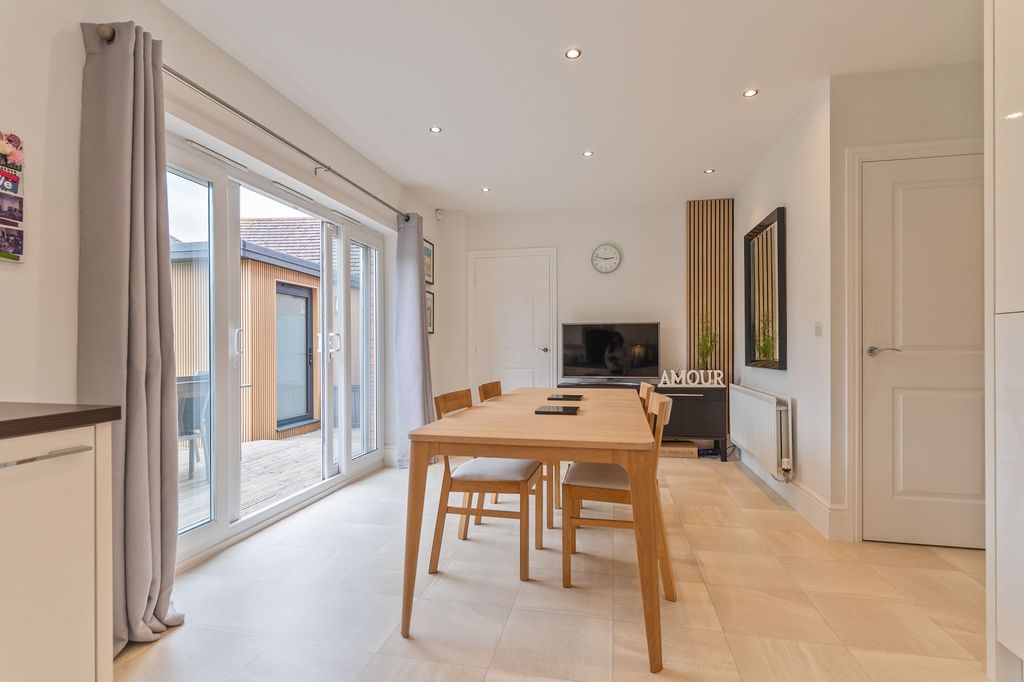 Additional image 6 of 4 bed detached house for saleArlington Grange Close, Newport NP20