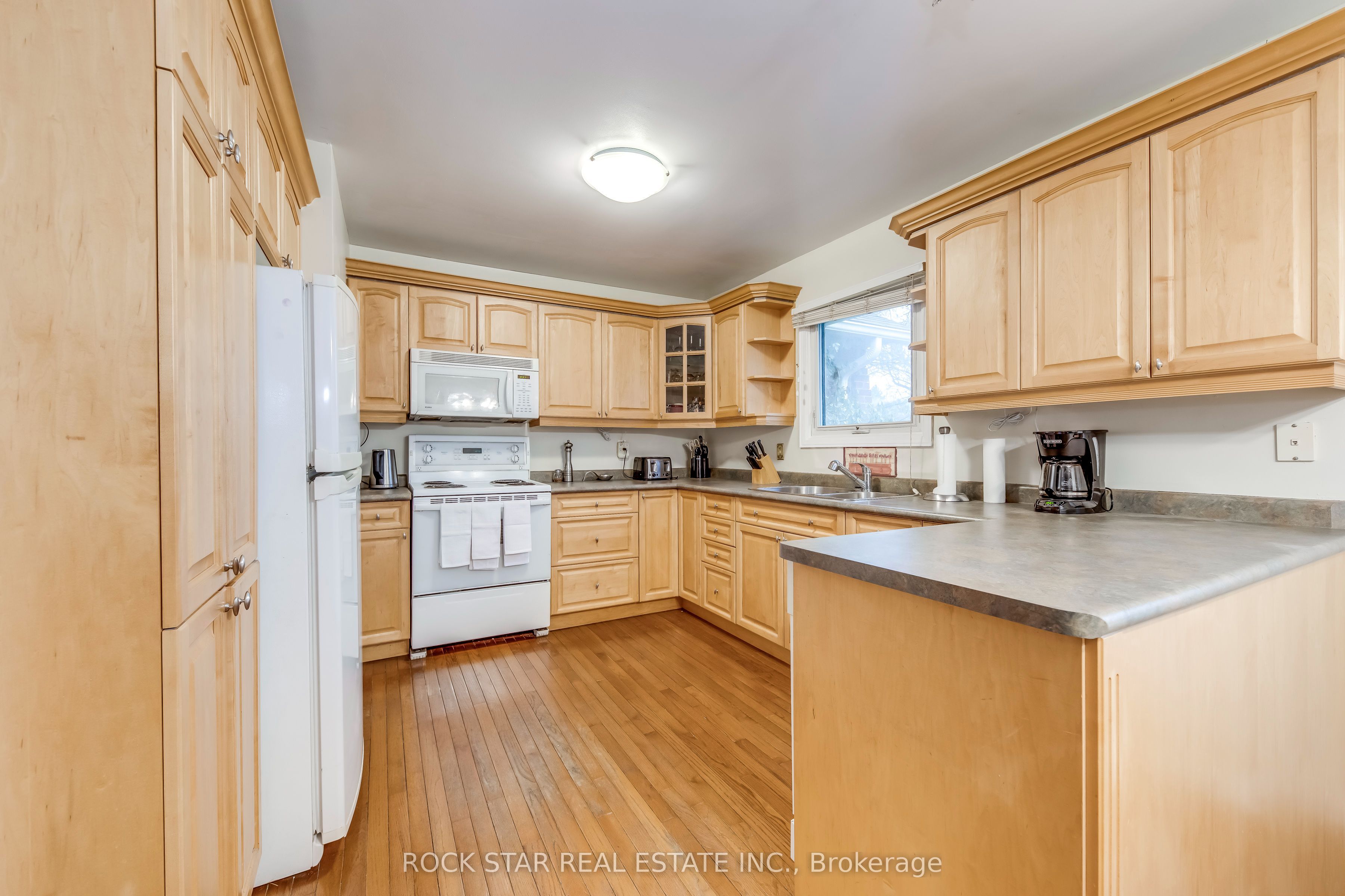 Additional image 5 of 14 Cairnmore Court, Brampton, ON, L6Z 1T6