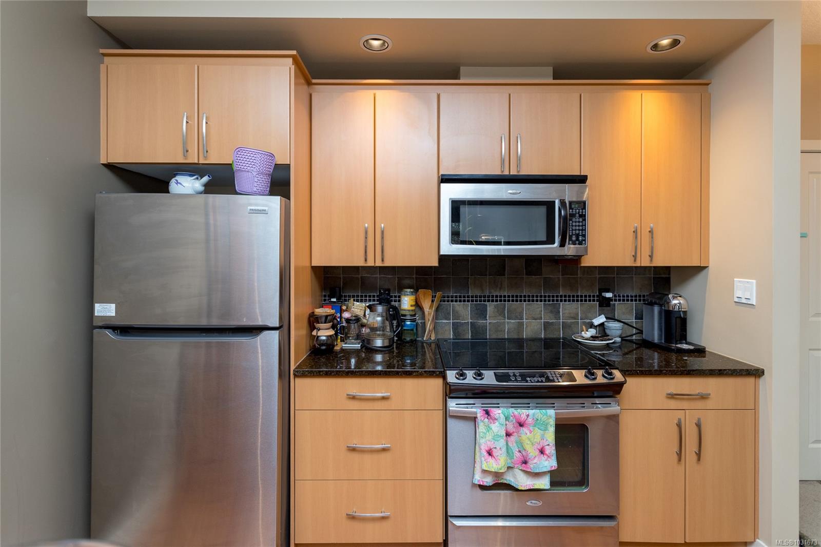 Additional image 4 of 415-623 Treanor Avenue, Langford, BC, V9B 0B1
