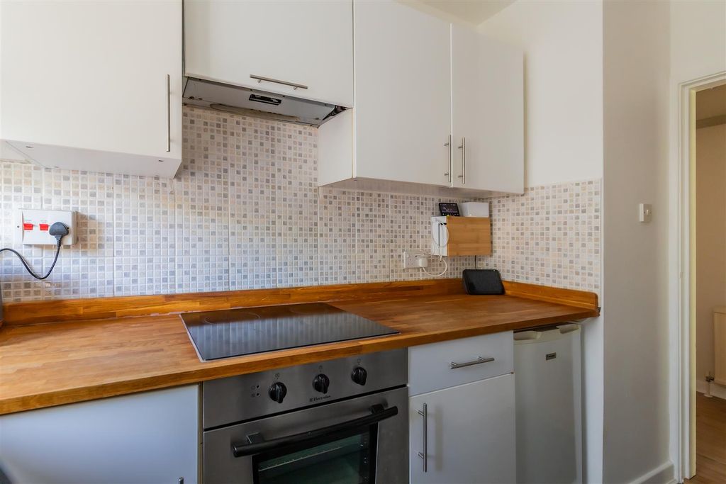 Additional image 8 of 2 bed flat for saleCowper Place, Roath, Cardiff CF24