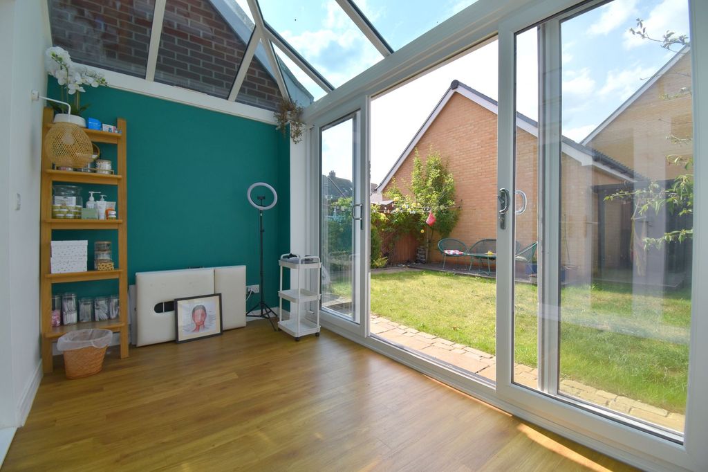 Additional image 5 of 3 bed semi-detached house for saleTate Drive, Biggleswade SG18