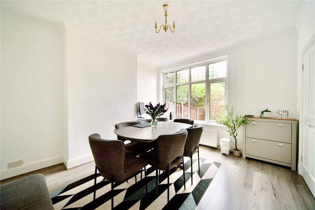 Additional image 4 of 2 bed flat for saleThe Drive, Barking IG11