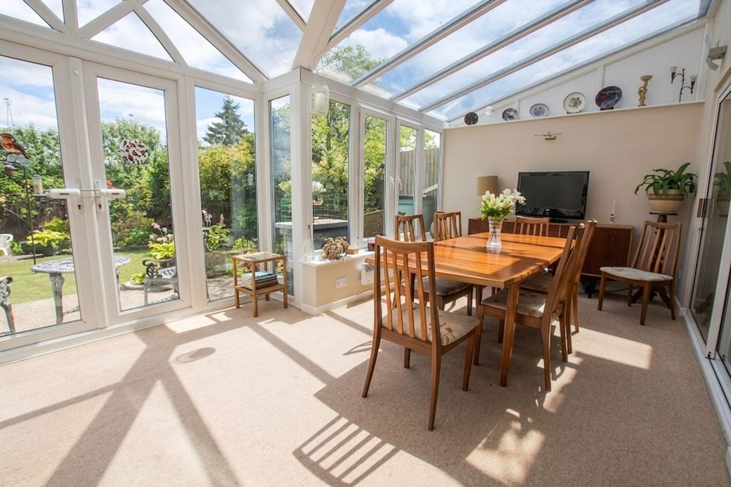 Additional image 6 of 4 bed terraced house for saleOn The Hill, Carpenders Park, Watford WD19