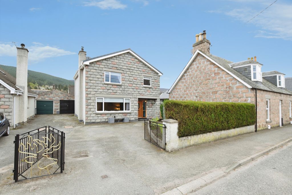 4 bed detached house for saleVictoria Road, Ballater AB35