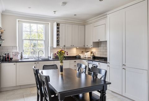 St. James's Parade, Bath, Somerset BA1