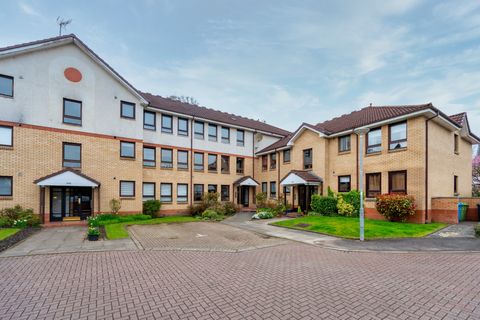 Woodlands Court, Thornliebank, Glasgow G46