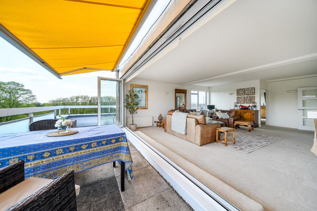 Additional image 14 of 3 bed flat for saleParkside, Court Downs Road, Beckenham, Kent BR3