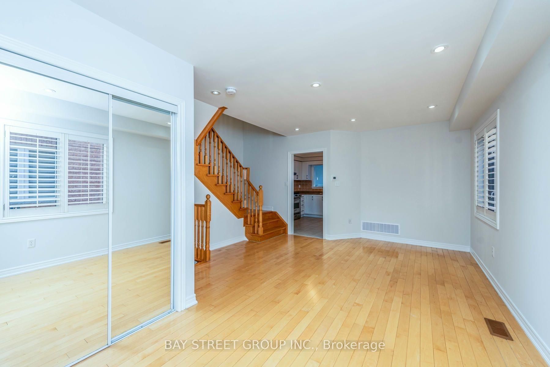 Additional image 3 of 130 Royal Appian Crescent, Vaughan, ON, L4K 5L7