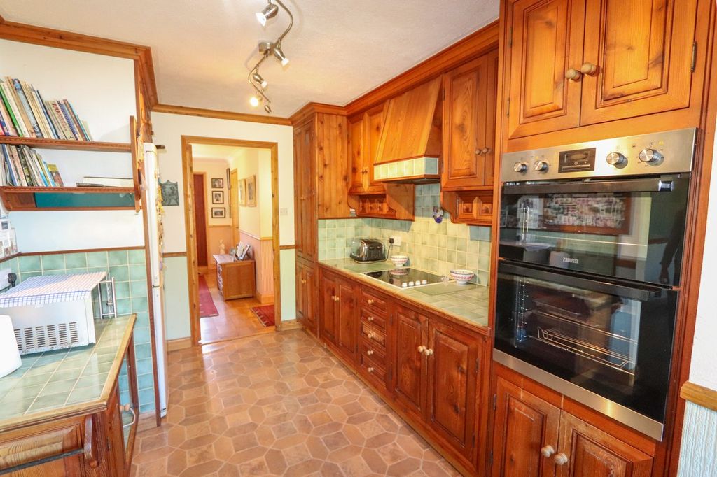 Additional image 4 of 3 bed detached bungalow for sale69 Hastings Road, Battle TN33