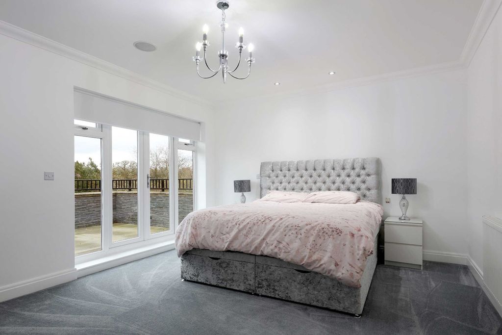 Additional image 14 of 5 bed detached house for saleLord Reith Place, Beaconsfield, Buckinghamshire HP9