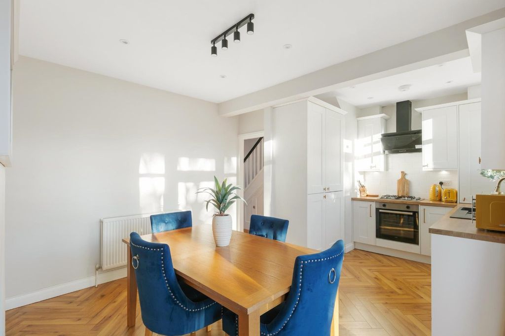 Additional image 13 of 3 bed terraced house for saleAviemore Way, Beckenham BR3