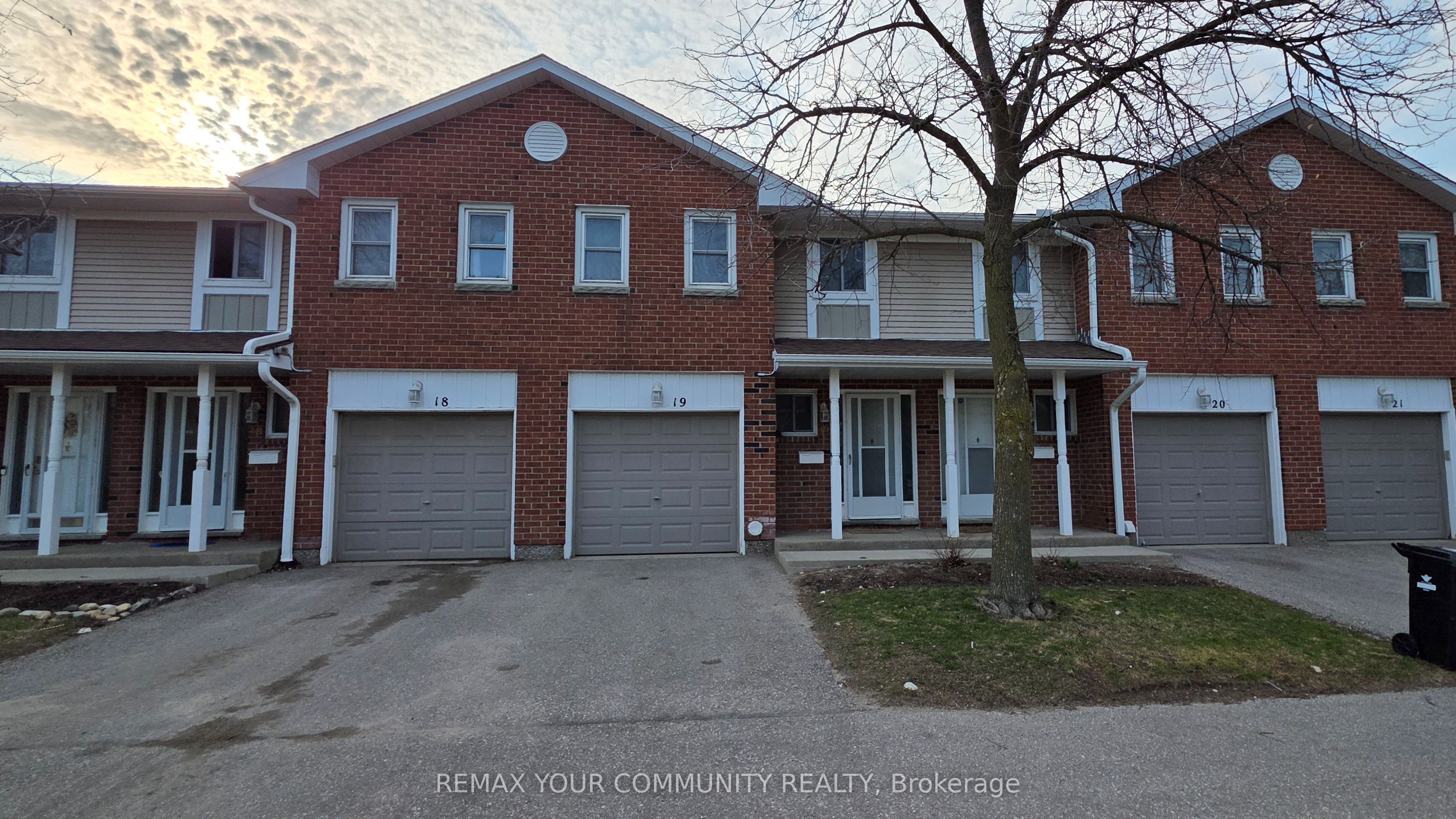 19-210 Highland Crescent, Kitchener, ON, N2M 5H7