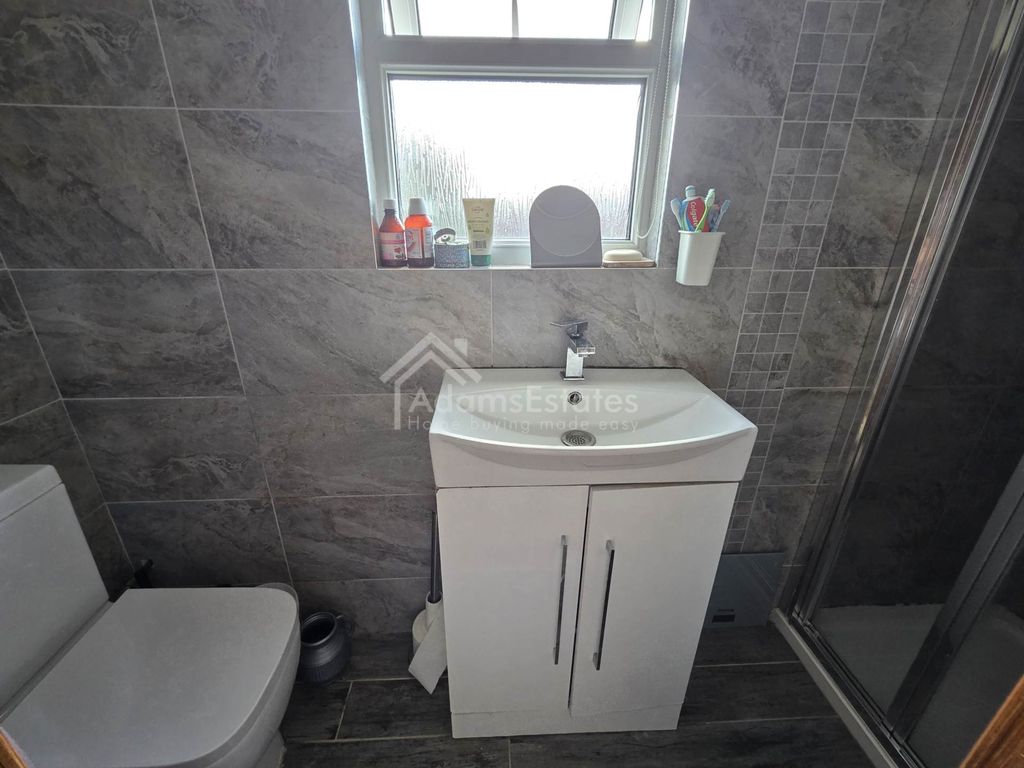 Additional image 9 of 4 bed bungalow for saleSoothill Lane, Batley WF17