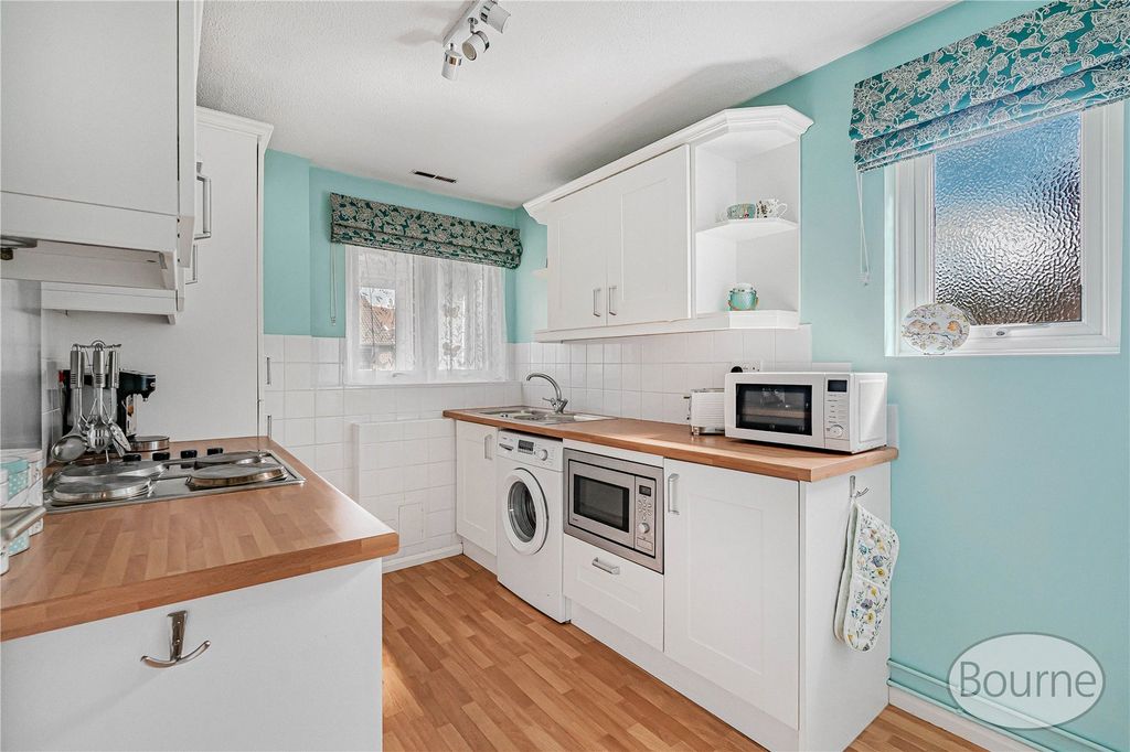 Additional image 4 of 2 bed bungalow for saleBainton Mead, Goldsworth Park, Woking, Surrey GU21