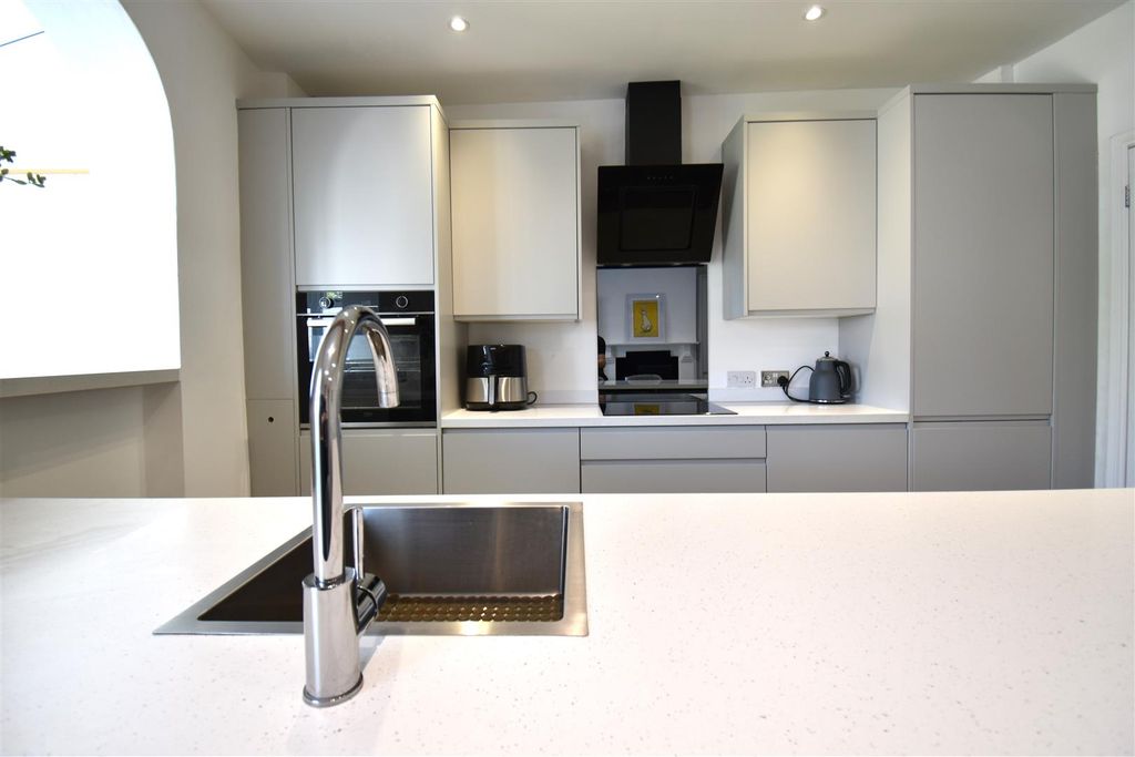 Additional image 4 of 2 bed end terrace house for saleSouthmead Road, Westbury-On-Trym, Bristol BS10