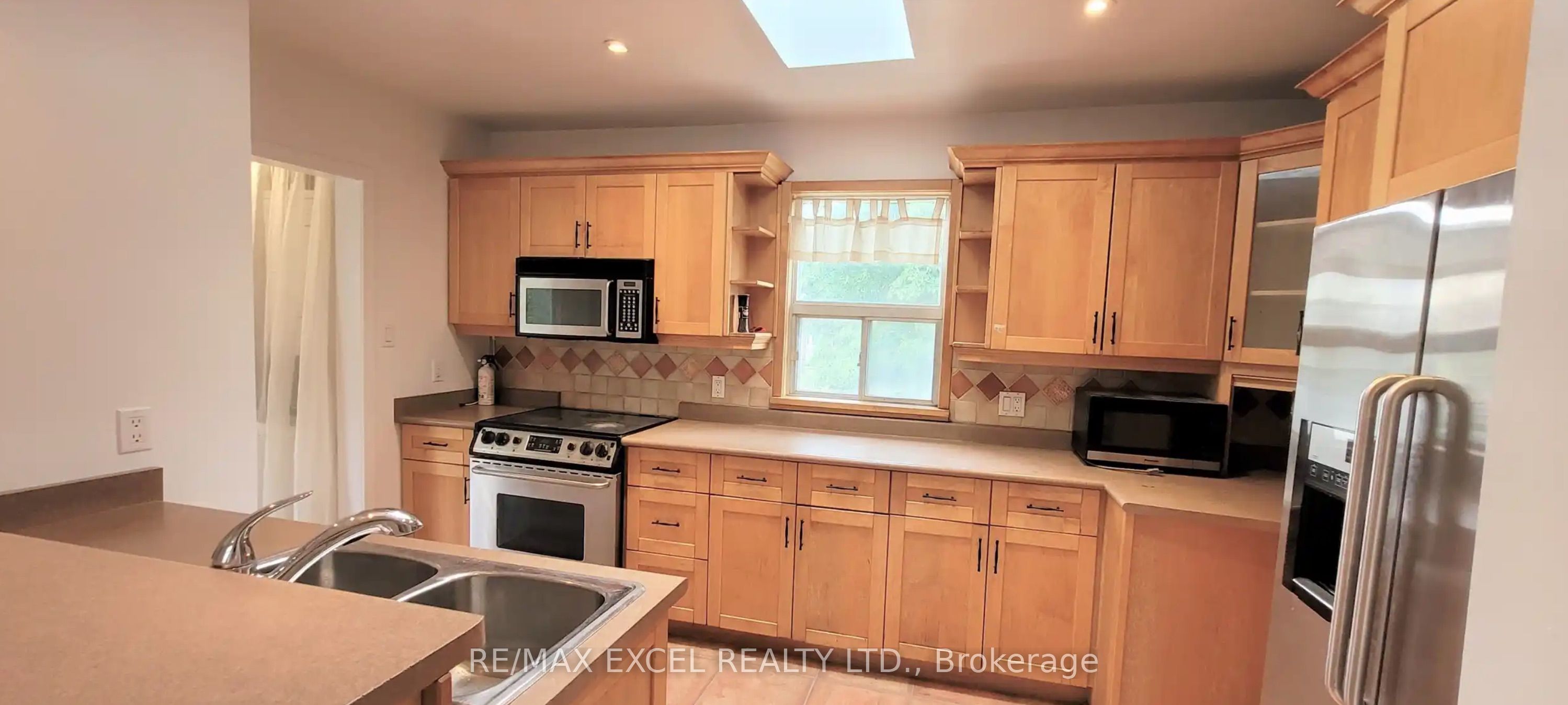 2 Rufford Road, Toronto, ON, M8W 4V4