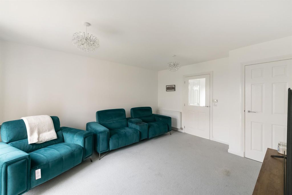 Additional image 7 of 3 bed detached house for sale39 Berryfield Crescent, Alva FK12