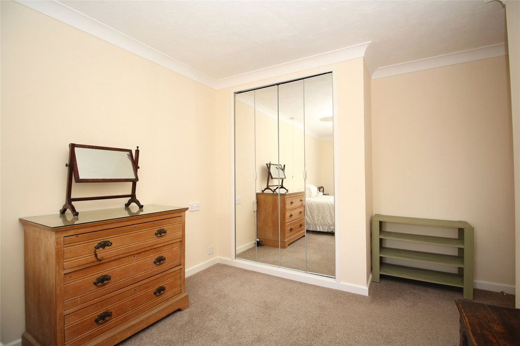 Additional image 8 of 1 bed flat for saleAckender Road, Alton, Hampshire GU34