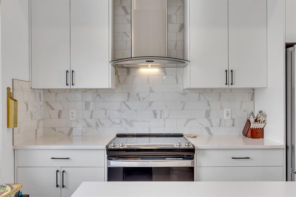 Additional image 2 of 171 Greenbriar Place NW, Calgary, AB, T3B 6J3