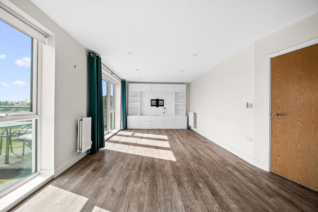 Additional image 6 of 2 bed flat for saleHawker Drive, Addlestone, Surrey KT15