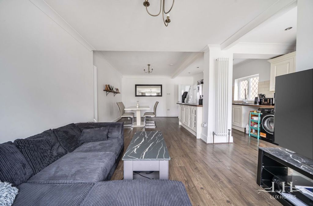 Additional image 2 of 5 bed end terrace house for saleRainsford Way, Hornchurch RM12